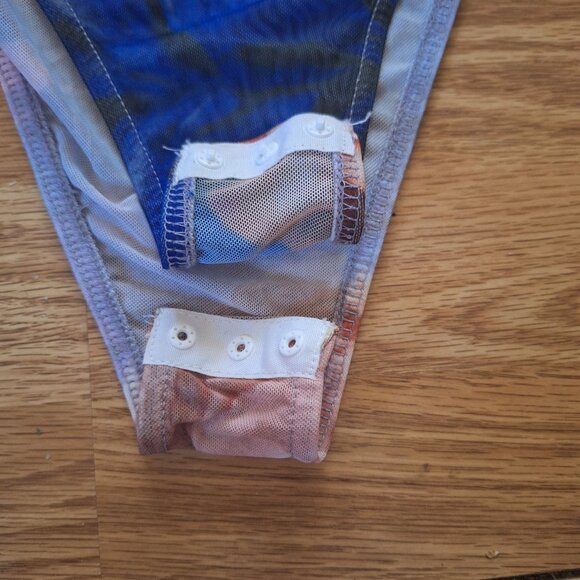 NWOT Printed mesh long sleeve bodysuit - Picture 6 of 7